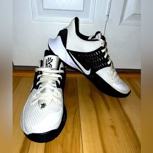Nike Kyrie Low 2 TB White Black CN9827-108 Men’s Size 13